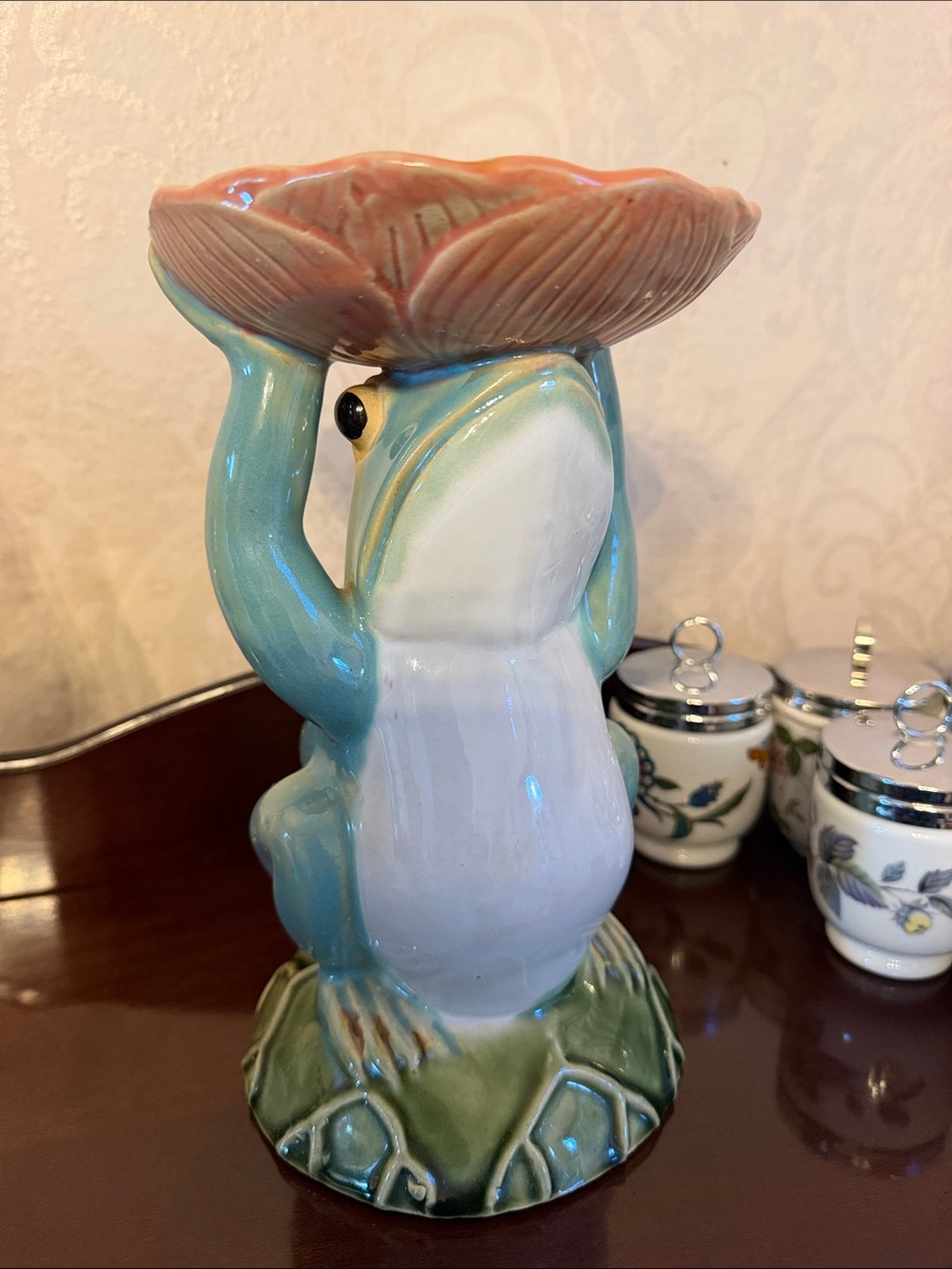 Vintage ceramic frog dish